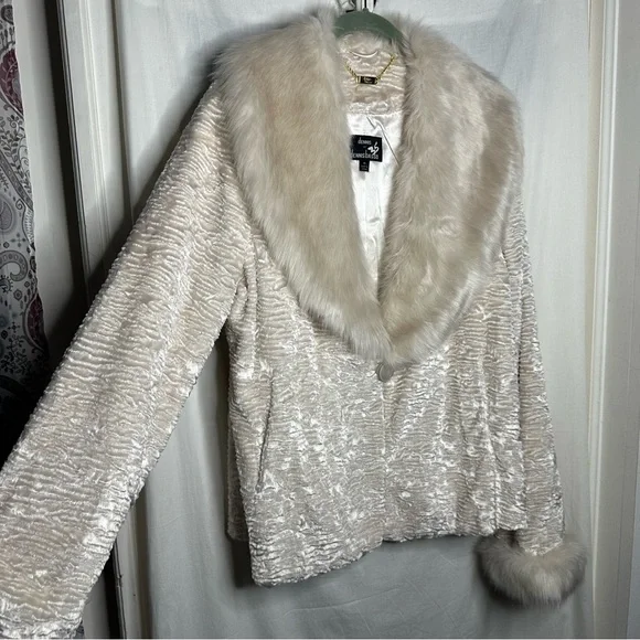 NWOT Dennis Basso Soft Faux Fur & Velvet Ivory Coat | Medium - Picture 4 of 14